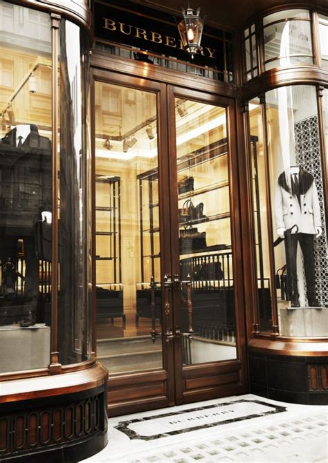 burberry in store technology|who is Burberry owned by.